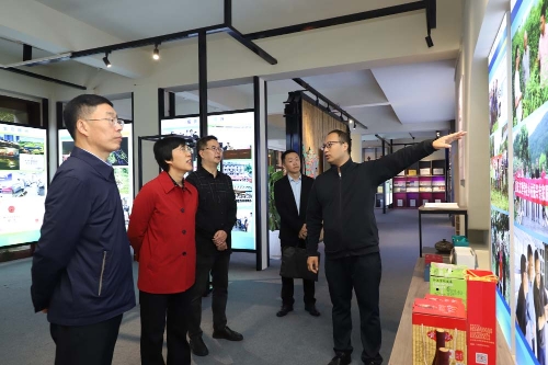 重庆市社科联来校调研交流